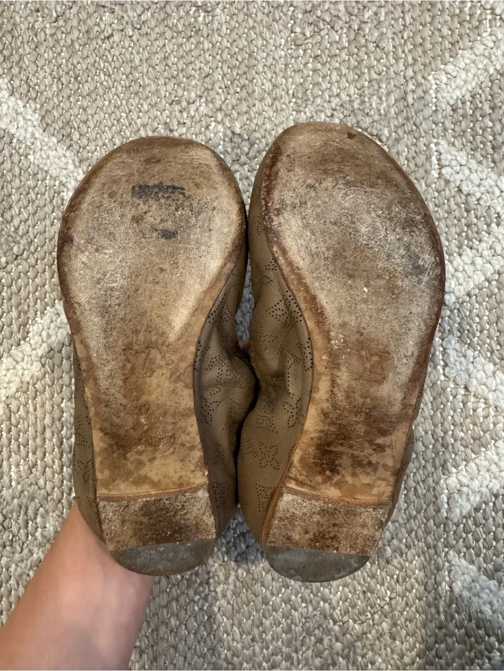 Louis Vuitton Mahina Ballet Flats Taupe Perforated Monogram Leather Bow Size 37 - Picture 3 of 4
